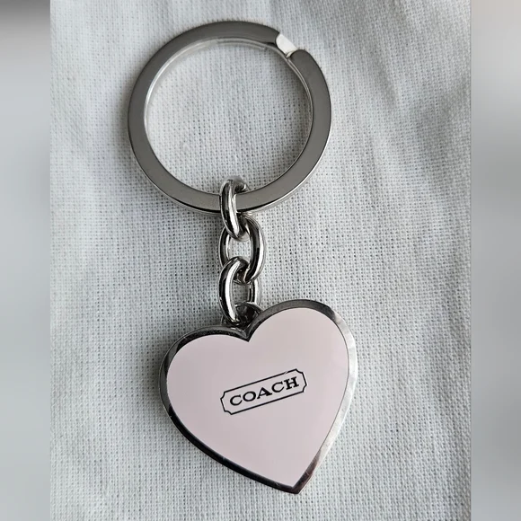 Coach Vintage Enamel Heart Picture Locket Key Chain - Picture 1 of 3
